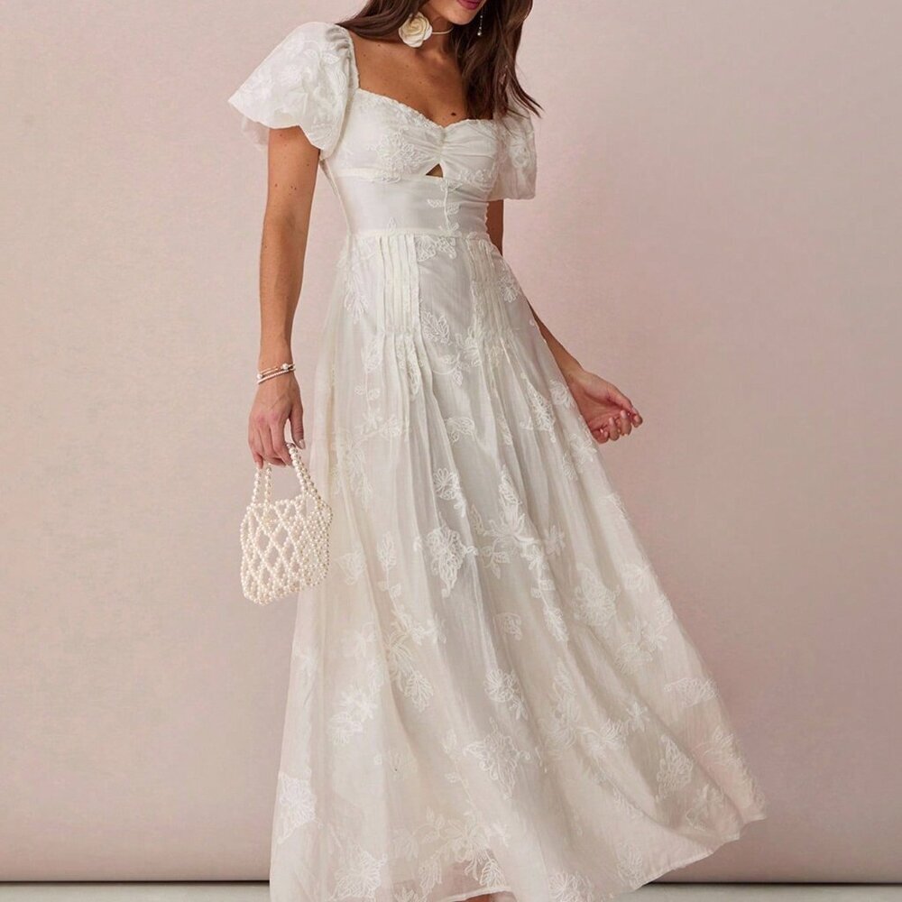 Apricot Elegant Women's Floral Embroidery Sweetheart Maxi Dress